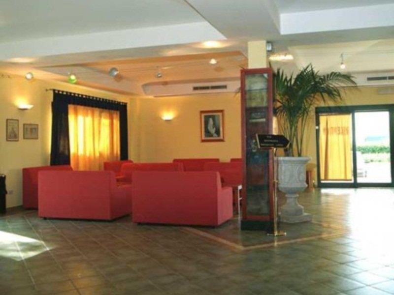 Hotel Palacavicchi Ciampino Bagian luar foto