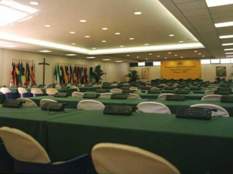 Hotel Palacavicchi Ciampino Bagian luar foto