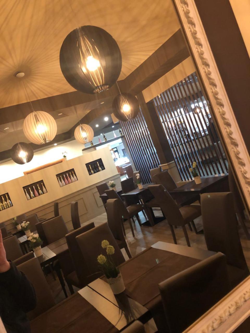 Hotel Palacavicchi Ciampino Bagian luar foto