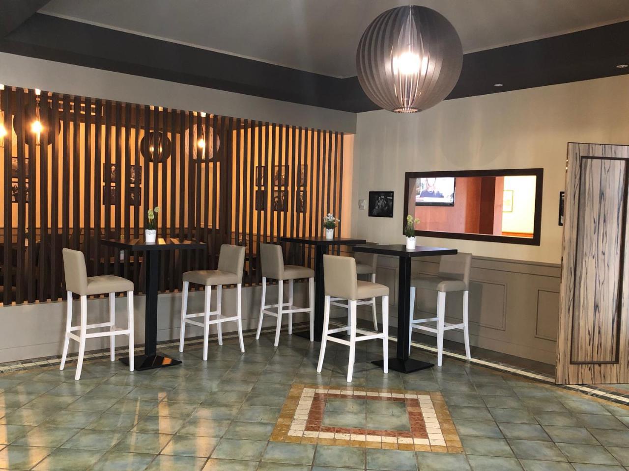 Hotel Palacavicchi Ciampino Bagian luar foto